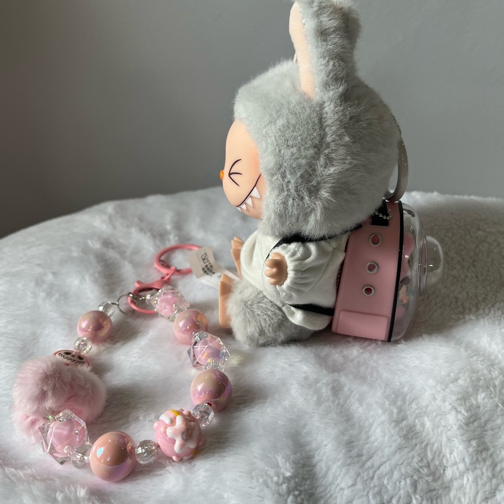 Keychain/backpack for your Labubu - Picture 3 of 5